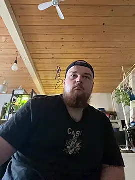 Snapshot of YoursxTruly chatting on 01.12.26 YoursxTruly online show from 01.12.26