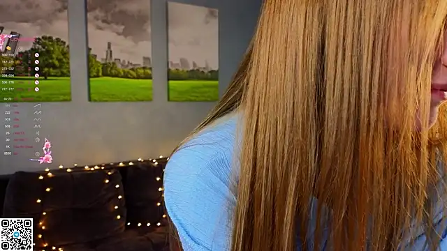 Snapshot of DivaViera chatting on 01.10.26 DivaViera online show from 01.10.26