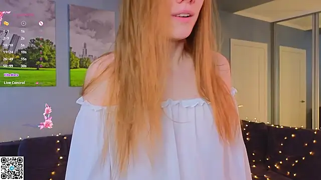 Snapshot of DivaViera chatting on 01.14.26 DivaViera online show from 01.14.26