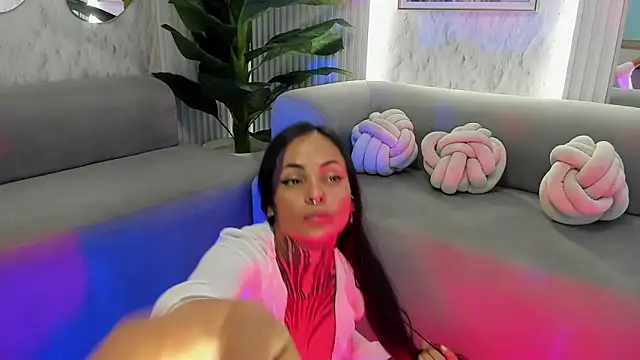 cheekybitch  online show from 01.08.26