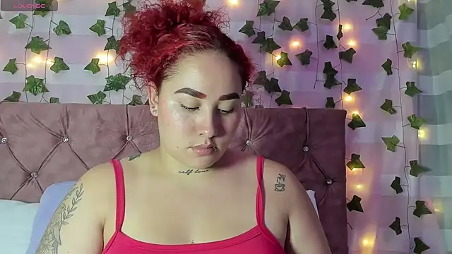 Snapshot of Ayla-marttinez chatting on 03.28.26 Ayla-marttinez online show from 03.28.26