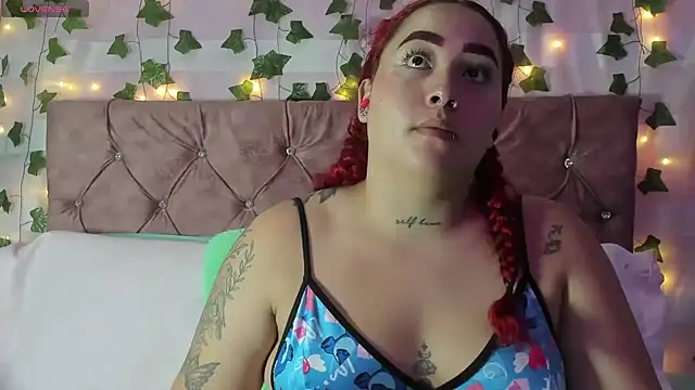 Snapshot of Ayla-marttinez chatting on 04.02.26 Ayla-marttinez online show from 04.02.26