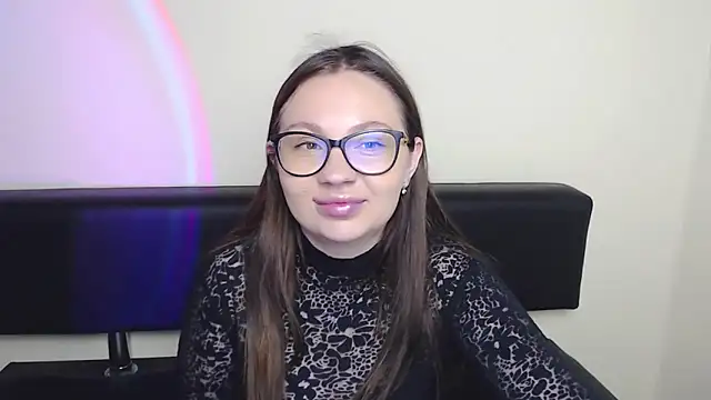 Snapshot of LiliaErmi chatting on 06.18.26 LiliaErmi online show from 06.18.26