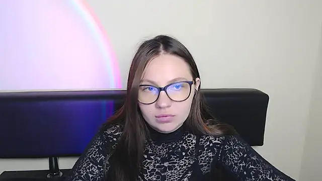 Snapshot of LiliaErmi chatting on 06.18.26 LiliaErmi online show from 06.18.26