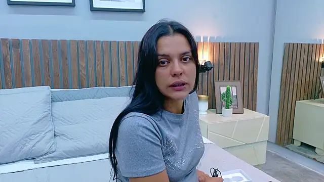 Mia Bellefort online show from 02.27.26