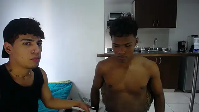Snapshot of black_men9 chatting on 04.08.26 black men9 online show from 04.08.26