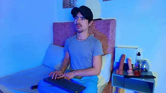 Snapshot of Ethan_Briggs chatting on 01.07.26 Ethan Briggs online show from 01.07.26