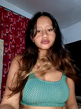 Snapshot of Annalia69 chatting on 06.19.26 Annalia69 online show from 06.19.26