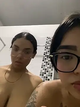 Snapshot of Emmy_And_Luna chatting on 04.13.26 Emmy And Luna online show from 04.13.26