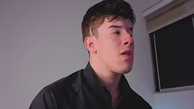 maxxcooper1 online show from 12.18.25