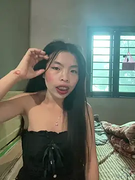 Snapshot of lux-su chatting on 05.10.26 lux-su online show from 05.10.26