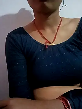 Snapshot of Arti_hot44A chatting on 12.20.25 Arti hot44A online show from 12.20.25