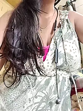 Snapshot of Queen_089 chatting on 06.12.26 Queen 089 online show from 06.12.26