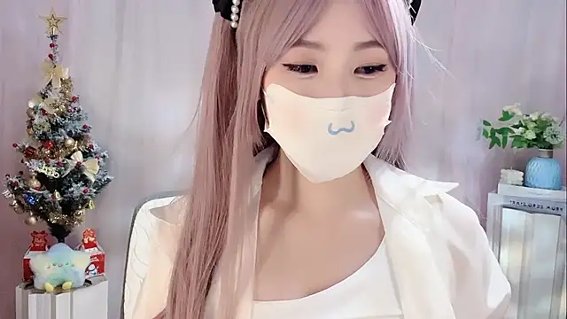 Snapshot of Pinkgirl520 chatting on 12.15.25 Pinkgirl520 online show from 12.15.25