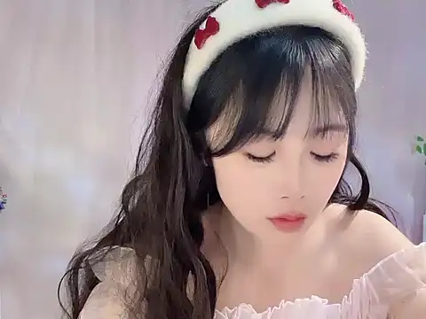 Snapshot of Pinkgirl520 chatting on 12.22.25 Pinkgirl520 online show from 12.22.25