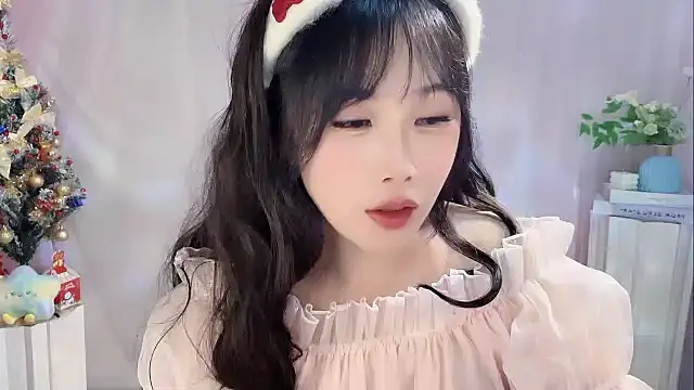 Snapshot of Pinkgirl520 chatting on 12.22.25 Pinkgirl520 online show from 12.22.25