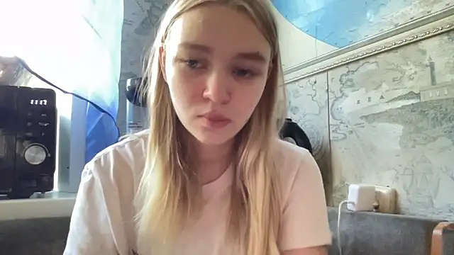 Snapshot of Leifuture chatting on 06.04.26 Leifuture online show from 06.04.26
