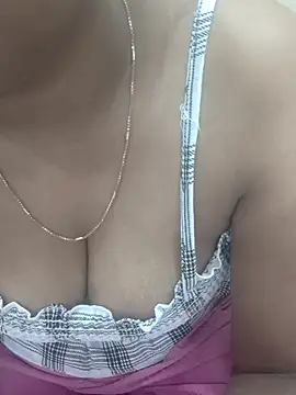 Snapshot of crazysexy_aunty chatting on 12.18.25 crazysexy aunty online show from 12.18.25