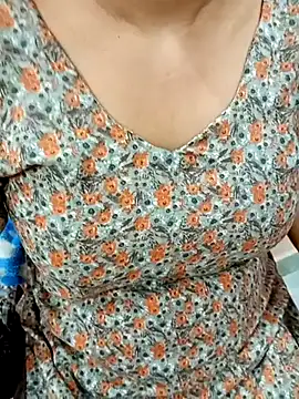 Snapshot of guddi_Jaaneman chatting on 07.19.26 guddi Jaaneman online show from 07.19.26