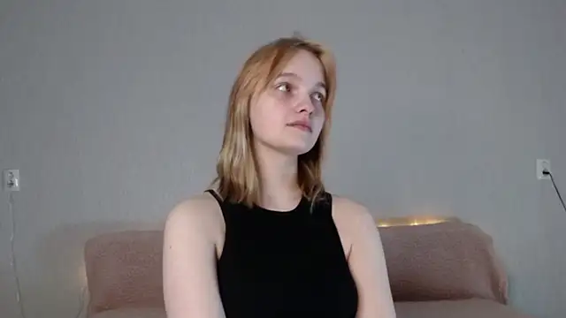 Catherine Walker online show from 01.06.26