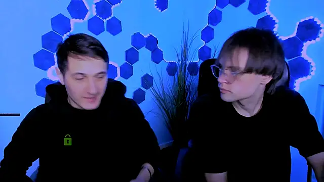 Snapshot of beauty_liam chatting on 02.11.26 beauty liam online show from 02.11.26