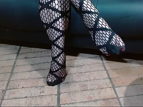 cleodoranoir online show from 12.18.25