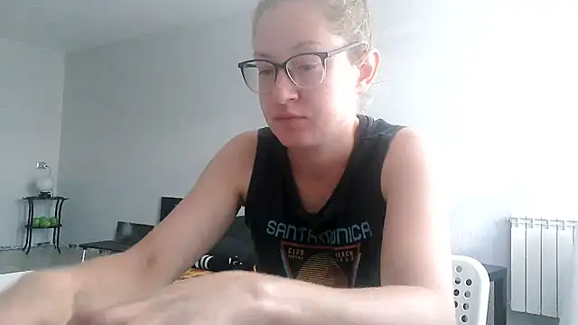 Snapshot of Alice_newhome chatting on 07.06.26 Alice newhome online show from 07.06.26