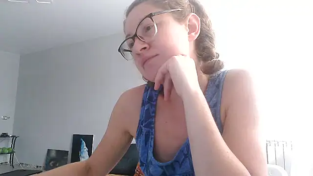 Snapshot of Alice_newhome chatting on 07.15.26 Alice newhome online show from 07.15.26