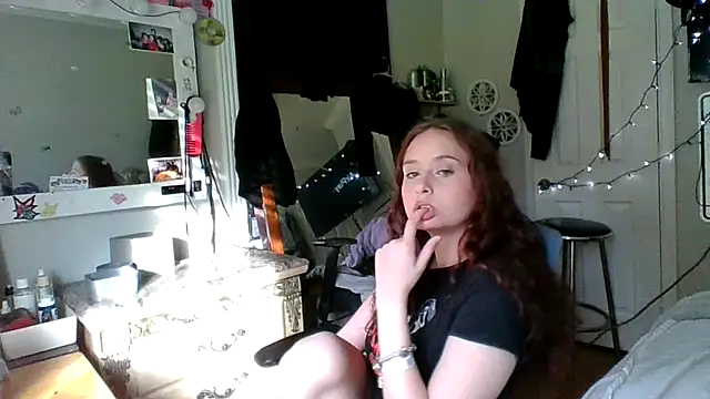 Snapshot of ariel4uuu chatting on 06.05.26 ariel4uuu online show from 06.05.26
