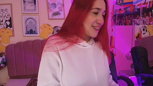 Snapshot of Celestee15_ chatting on 06.18.26 Celestee15 online show from 06.18.26