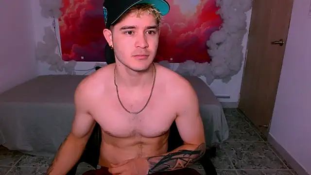 RayanLynxx online show from 12.17.25