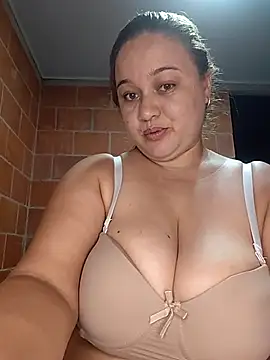 Snapshot of MMia_18 chatting on 01.06.26 MMia 18 online show from 01.06.26