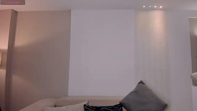 ValeriaRossi  online show from 02.17.26