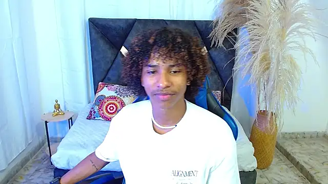 angelll18  online show from 02.20.26