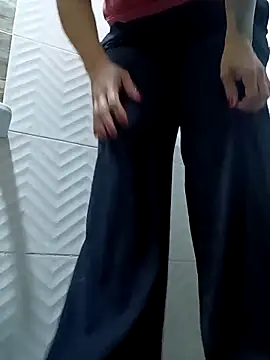 LunaaMorelli2 online show from 12.20.25