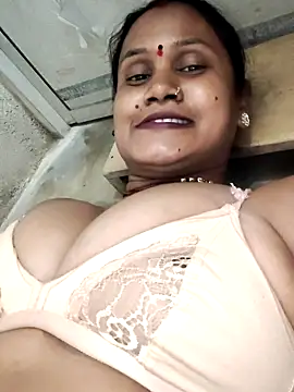 Snapshot of Akanksha_soni chatting on 04.05.26 Akanksha soni online show from 04.05.26