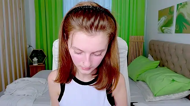 Snapshot of Miss_Alisa_ chatting on 02.01.26 Miss Alisa online show from 02.01.26