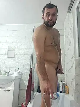 Snapshot of box13sexy chatting on 12.18.25 box13sexy online show from 12.18.25