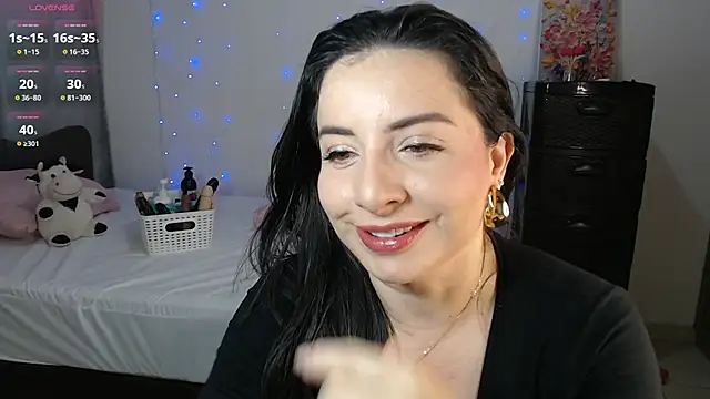 Karlinlive online show from 12.21.25