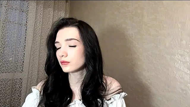 Snapshot of IsabellaWave chatting on 02.14.26 IsabellaWave online show from 02.14.26