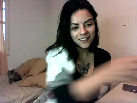 Snapshot of luluclark69 chatting on 05.16.26 luluclark69 online show from 05.16.26