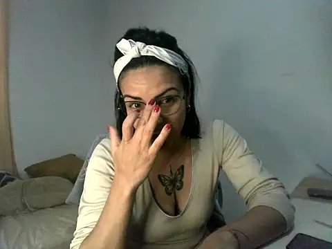 Snapshot of luluclark69 chatting on 06.03.26 luluclark69 online show from 06.03.26