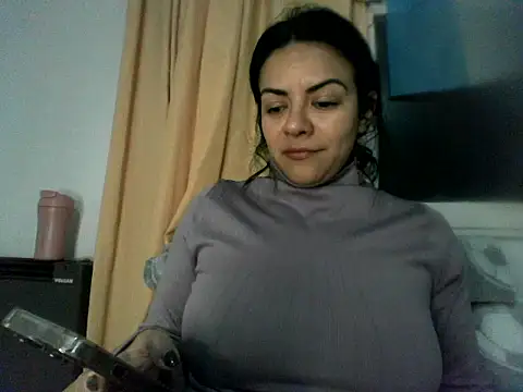 Snapshot of luluclark69 chatting on 06.16.26 luluclark69 online show from 06.16.26