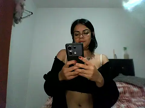 Snapshot of luluclark69 chatting on 07.18.26 luluclark69 online show from 07.18.26