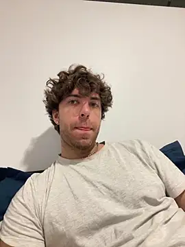 Snapshot of icyninesix chatting on 12.17.25 icyninesix online show from 12.17.25