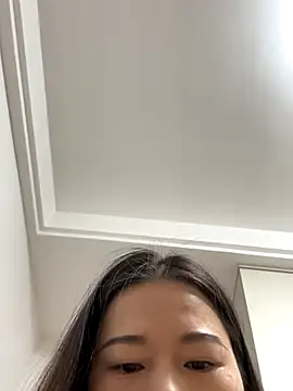 Snapshot of sookkm chatting on 12.21.25 sookkm online show from 12.21.25