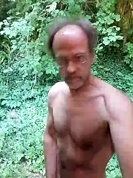 Snapshot of Quebec46 chatting on 06.19.26 Quebec46 online show from 06.19.26