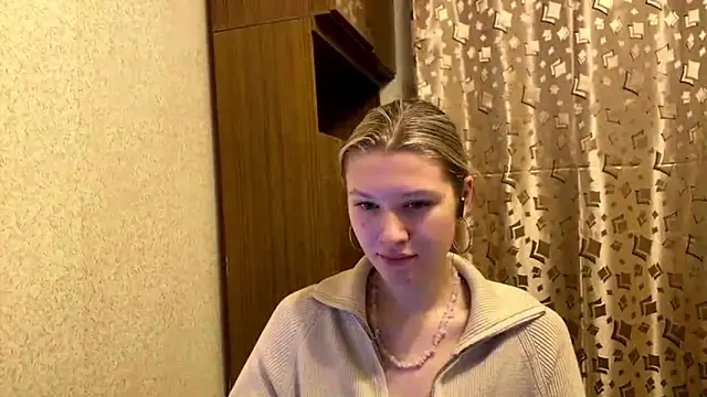 SkyeDavis online show from 12.20.25