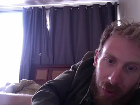 Snapshot of Leonyconejita chatting on 12.14.25 Leonyconejita online show from 12.14.25