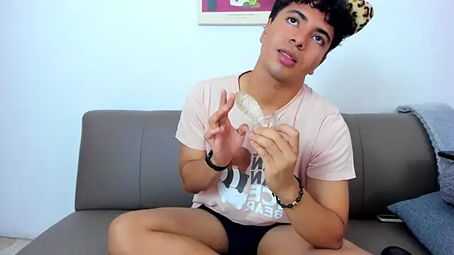 cherry blossom77 online show from 12.18.25